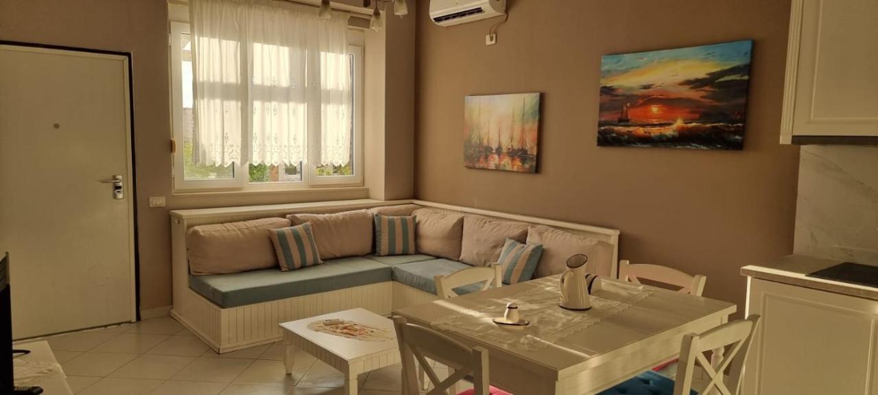 Vila 15 Bougainville Sarandë 외부 사진